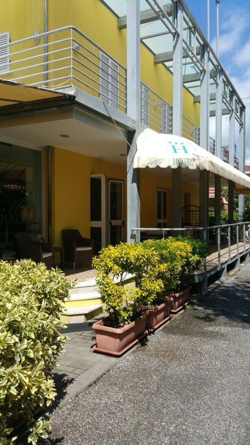 Hotel Illi Marina di Massa Eksteriør bilde