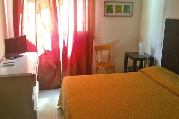 Hotel Illi Marina di Massa Eksteriør bilde